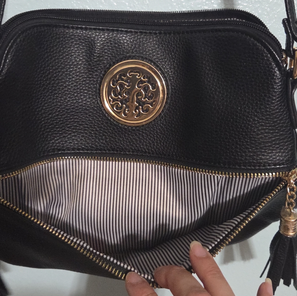 Rebecca & Rifka Black Faux Leather Crossbody Bag with Gold Accents - Picture 4 of 8